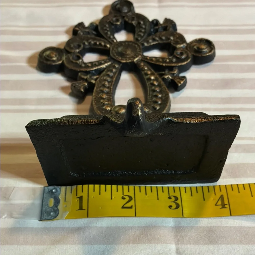 Ornate Black & gold Cross hook Decor